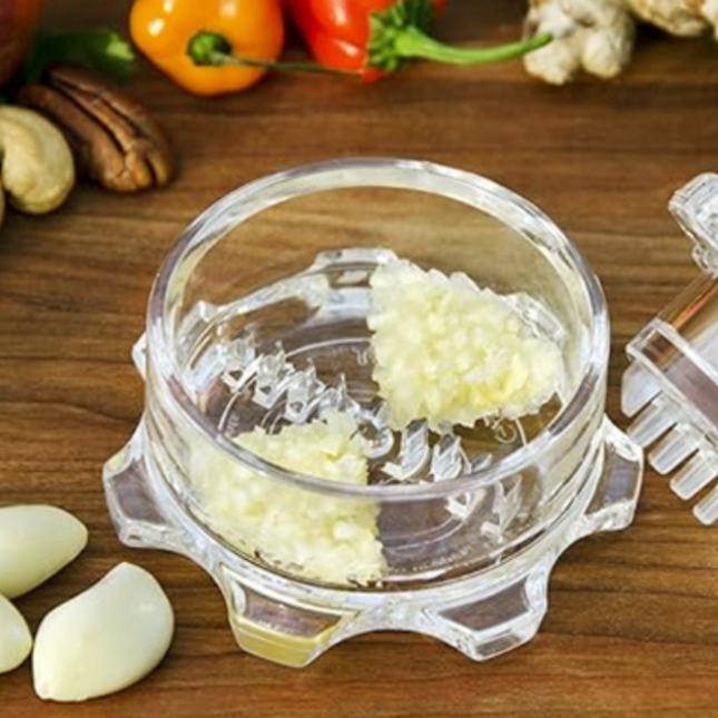 Effortless Garlic Prep - 4th Gen Glass Garlic Twister